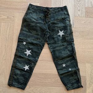 Sanctuary Green Camouflage Pants with Star Details